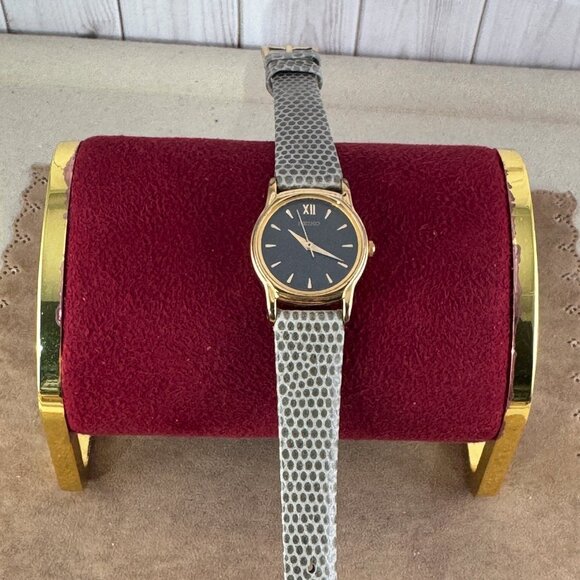 Gold and Black Enamel Dial Seiko Watch New Battery and Gray Lizard Strap main image 7